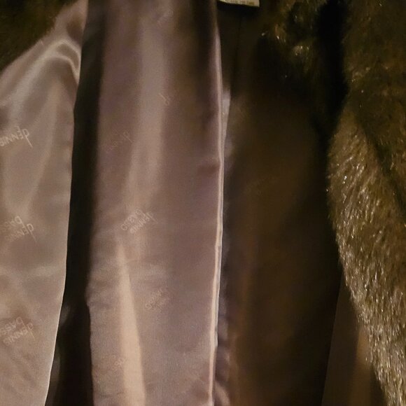 Dennis Basso Styish Faux Fur Mid Lenght Woman Coat Size 2X - Picture 6 of 7